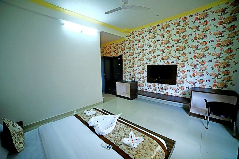 Hotel Dreams Resort Udaipur