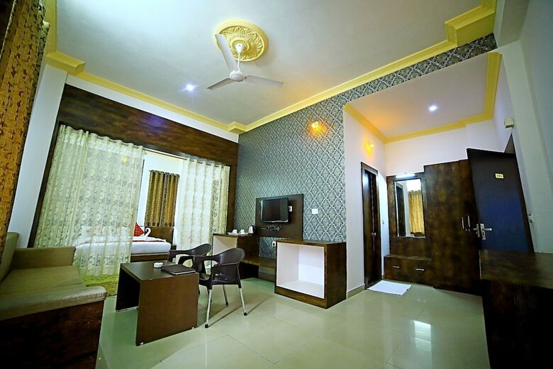 Hotel Dreams Resort Udaipur