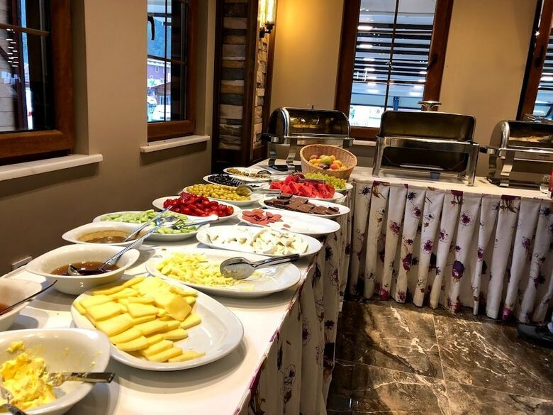 Hayat Rose Hotel