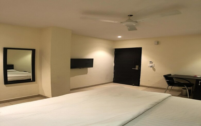 Solitaire Hotel