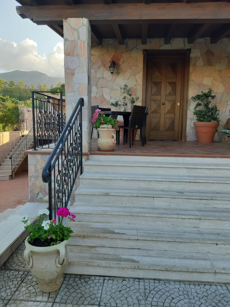 Hotel Villa Emy