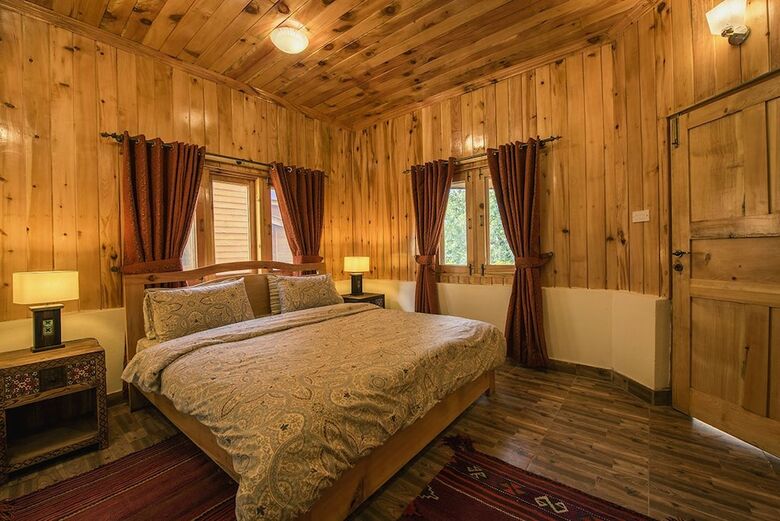 Hotel Arcadian Sprucewoods