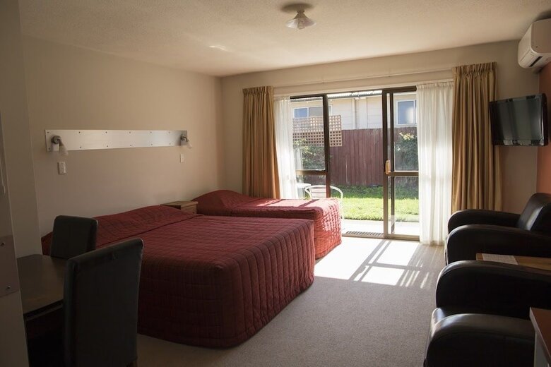 Middlepark Motel
