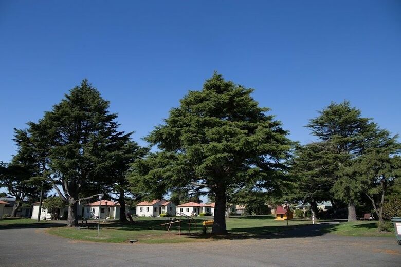 Middlepark Motel