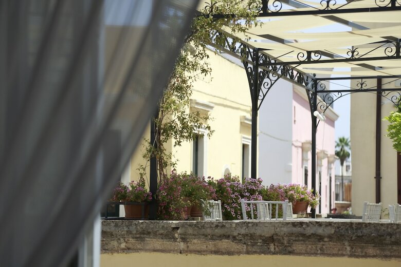 Bed & Breakfast Person� Palace