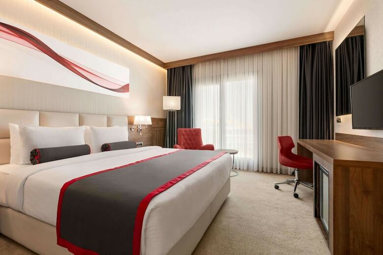 Hotel Ramada By Wyndham Beylikduzu