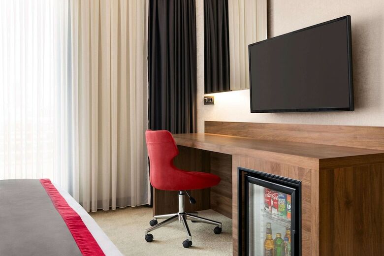 Hotel Ramada By Wyndham Beylikduzu