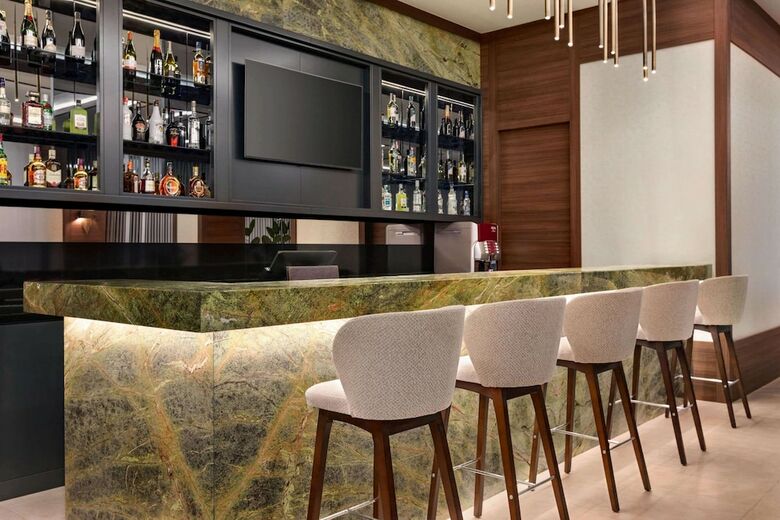 Hotel Ramada By Wyndham Beylikduzu