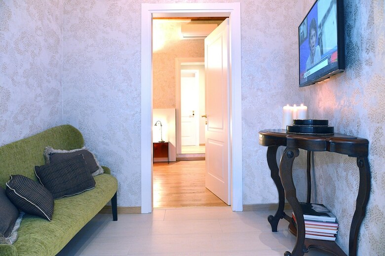 Al Cappello Rosso Suite Apartments