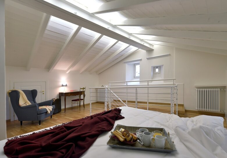 Al Cappello Rosso Suite Apartments