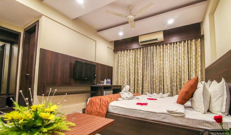 Hotel The Mahal Inn