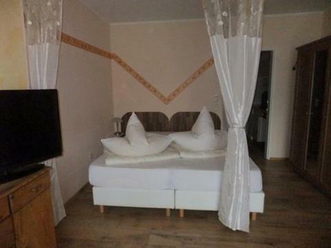 Hostal Hotel Strandhof M�hnesee