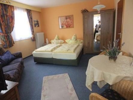 Hostal Hotel Strandhof M�hnesee