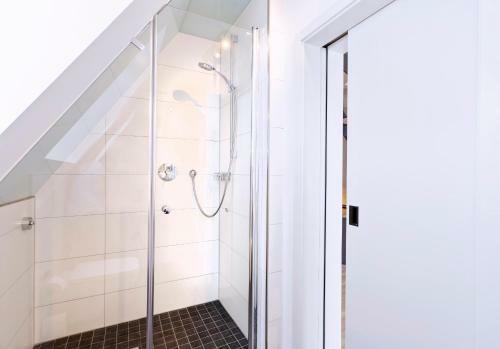 Hostal Logierhaus Rheintoreins