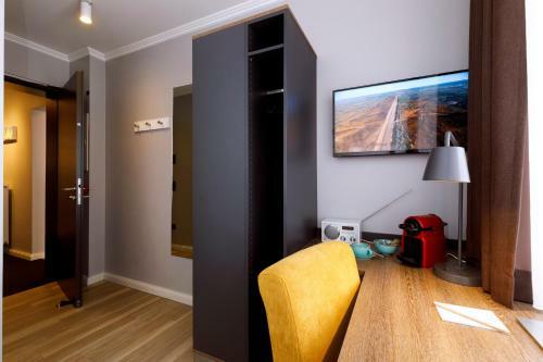 Hostal Logierhaus Rheintoreins