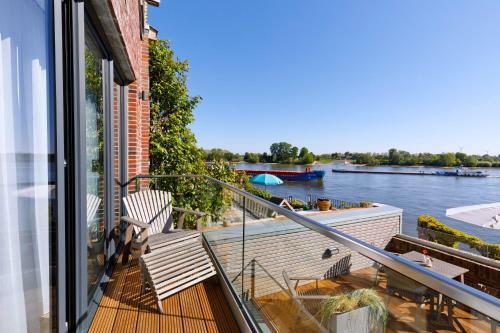Hostal Logierhaus Rheintoreins