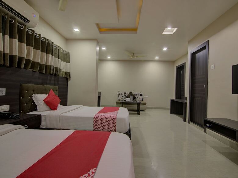 Capital O 4266 Hotel Sagar