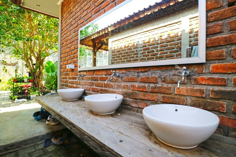 Hostal Indopurejoy House