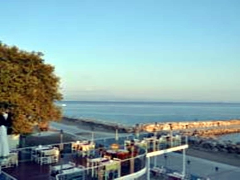 Ucem Hotel