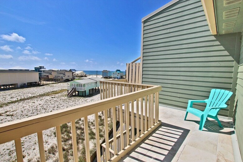Summerhouse West 207b - Two Bedroom Condo