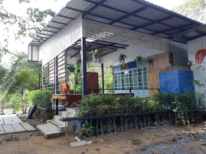 Hotel Thannam River Resort