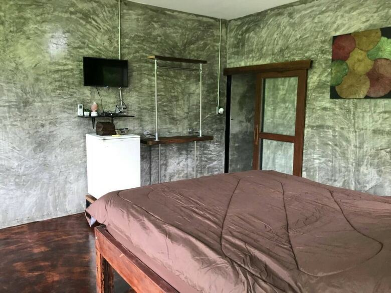 Hotel Thannam River Resort