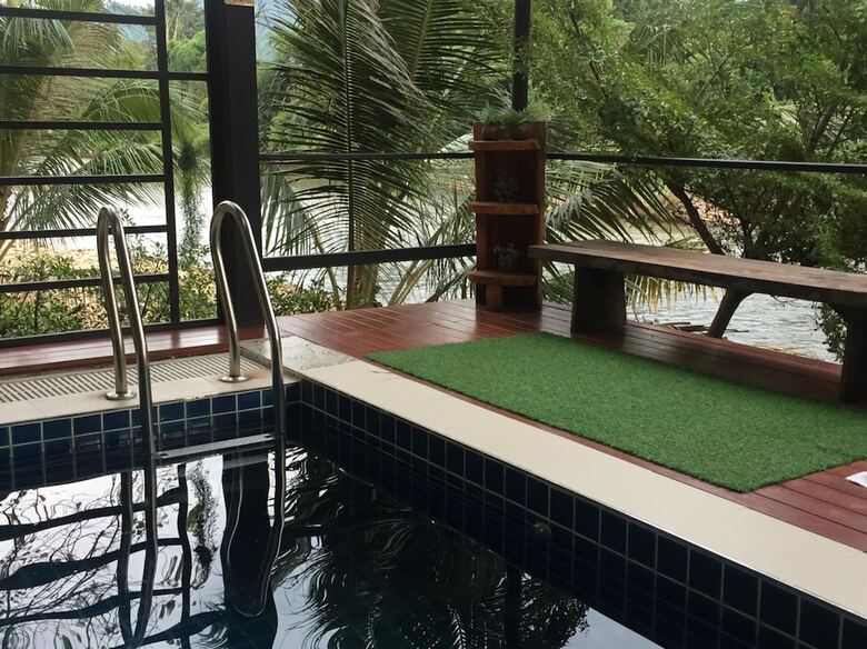Hotel Thannam River Resort