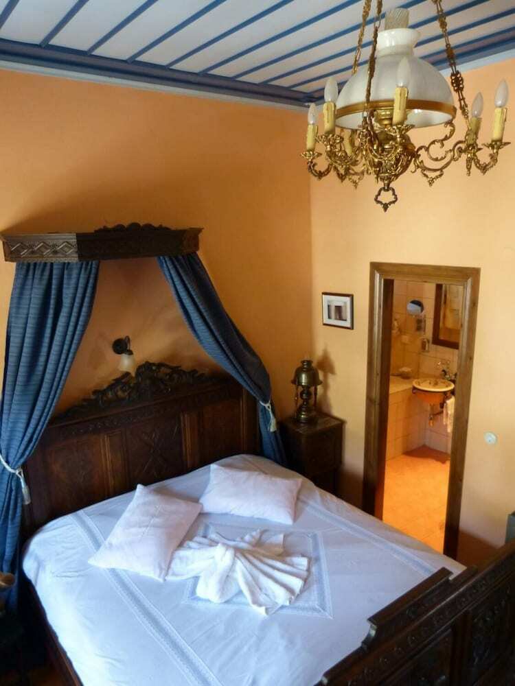Hotel Ta Xelidonakia