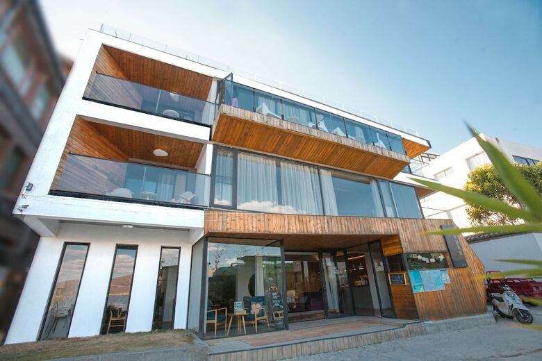 Dali Pure Sea Travelling With Hotel