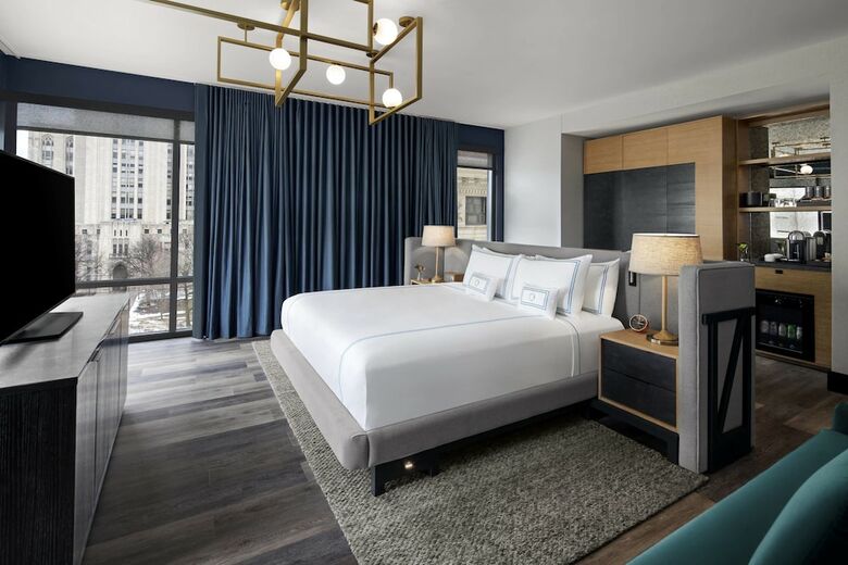The Oaklander Hotel, Autograph Collection