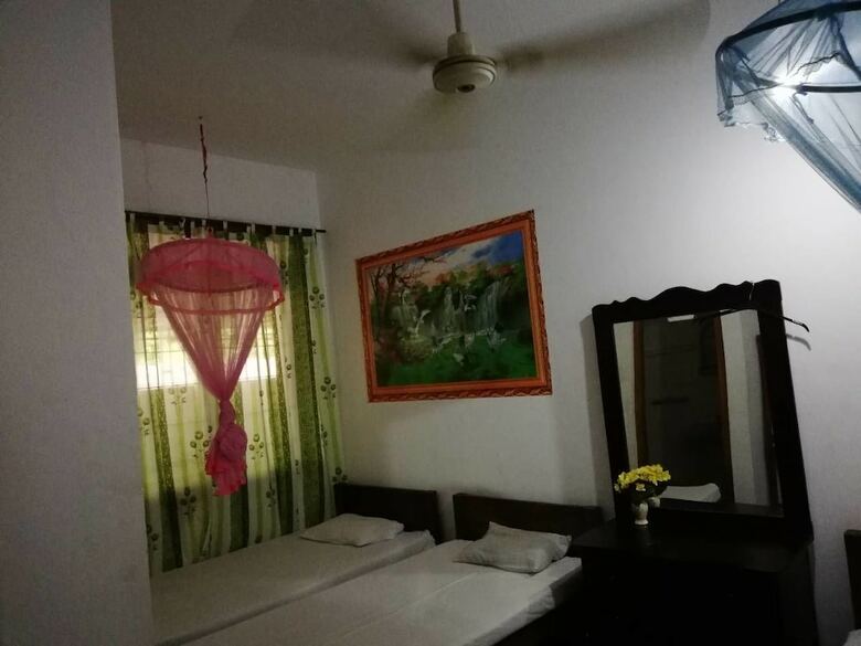 Hotel Ambasewana Resort