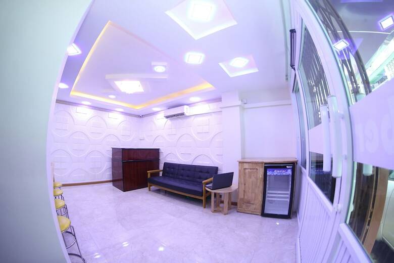 Hostal November Hostel
