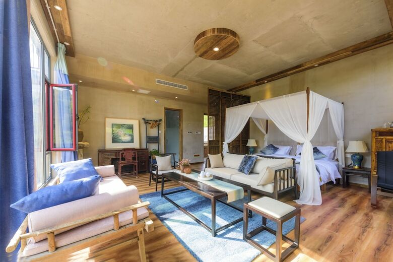 Hotel Lotus Mountain Boutique Inn