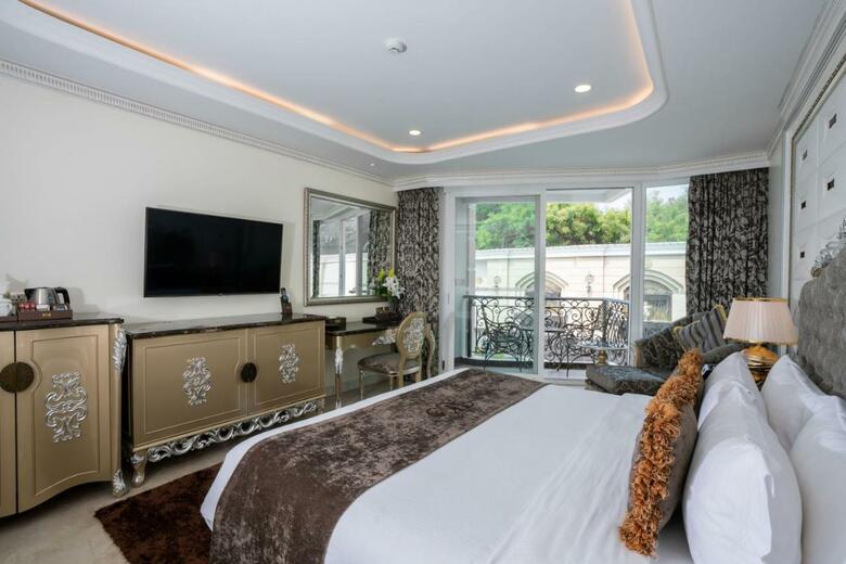 Hotel Lk Emerald Beach