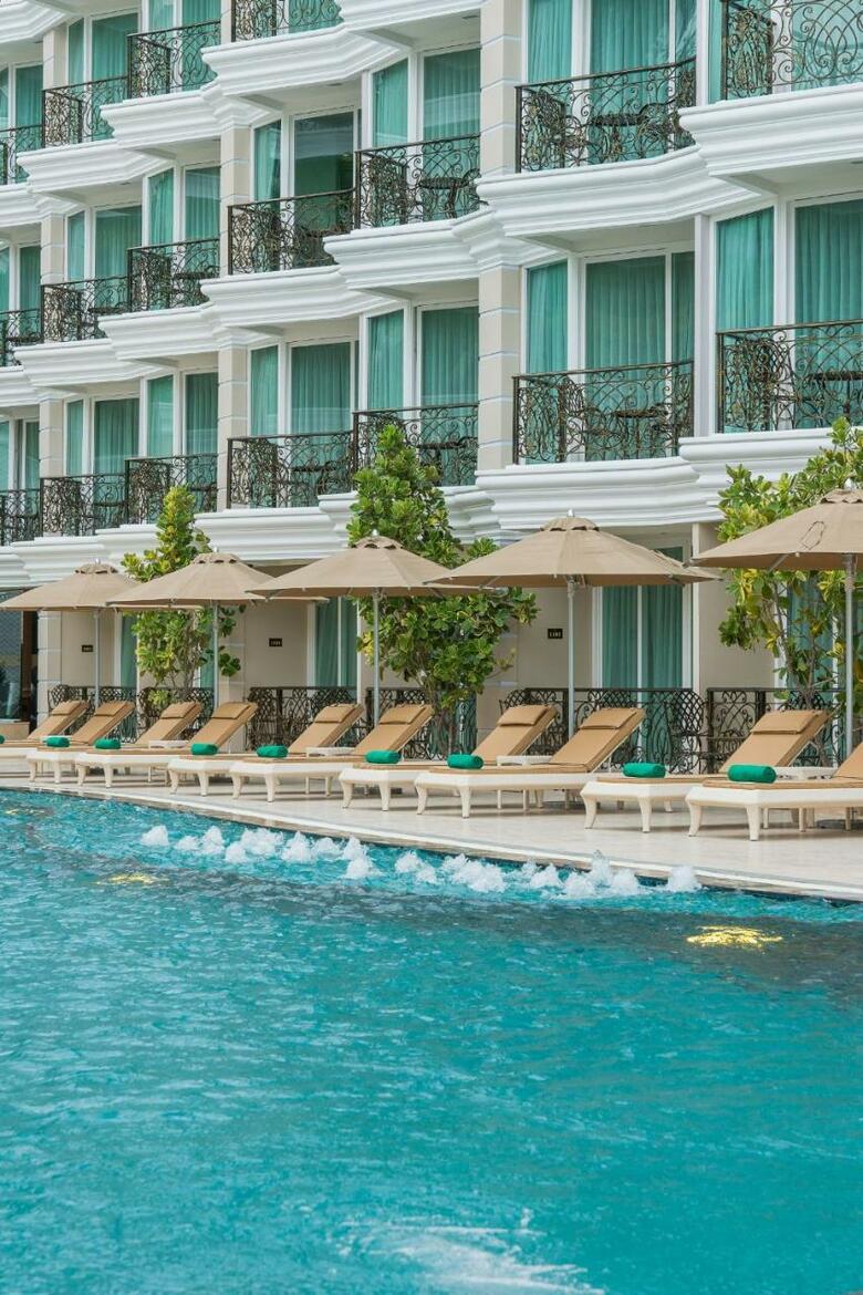 Hotel Lk Emerald Beach