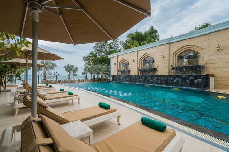 Hotel Lk Emerald Beach