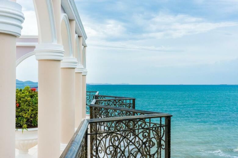 Hotel Lk Emerald Beach