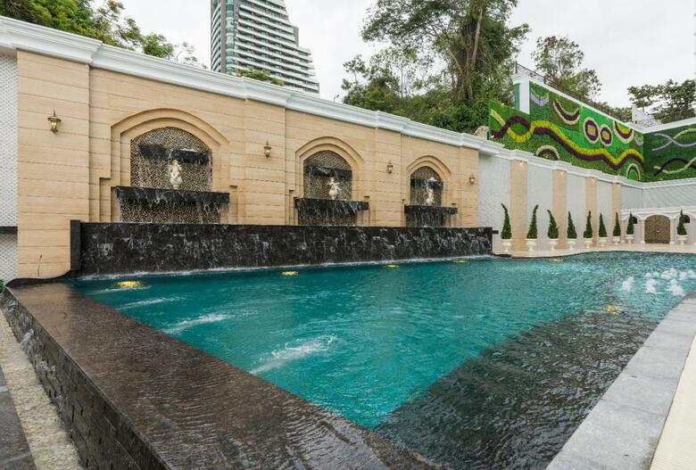 Hotel Lk Emerald Beach