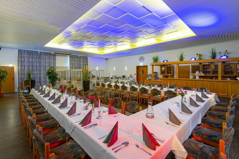 Restaurant & Landhotel Zum Niestetal