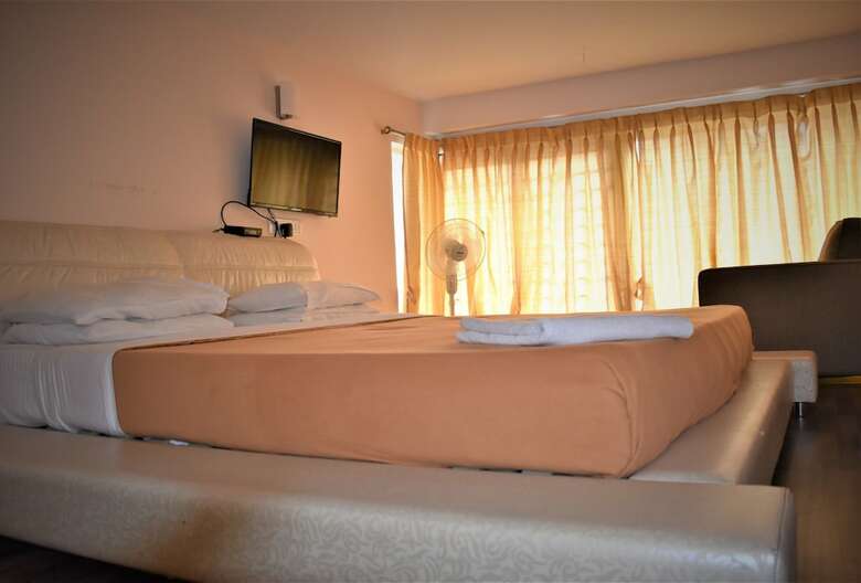 Hotel 4 Seasons Suites