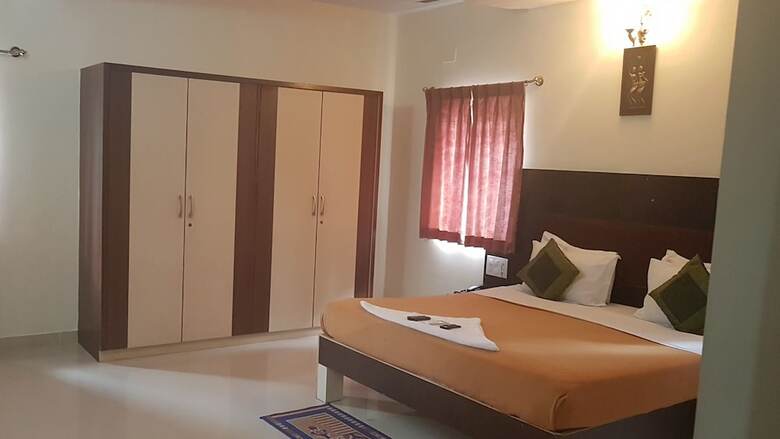 Hotel 4 Seasons Suites