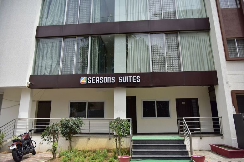 Hotel 4 Seasons Suites