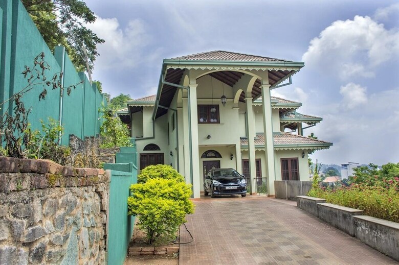 Hotel Breeze Villa Kandy