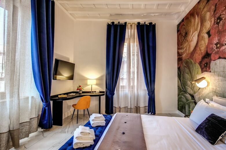 Hotel Little Queen Pantheon Residence