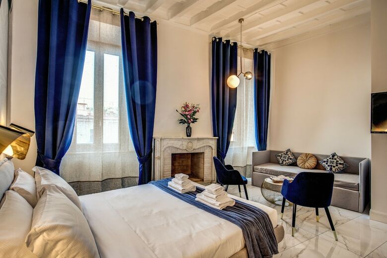 Hotel Little Queen Pantheon Residence