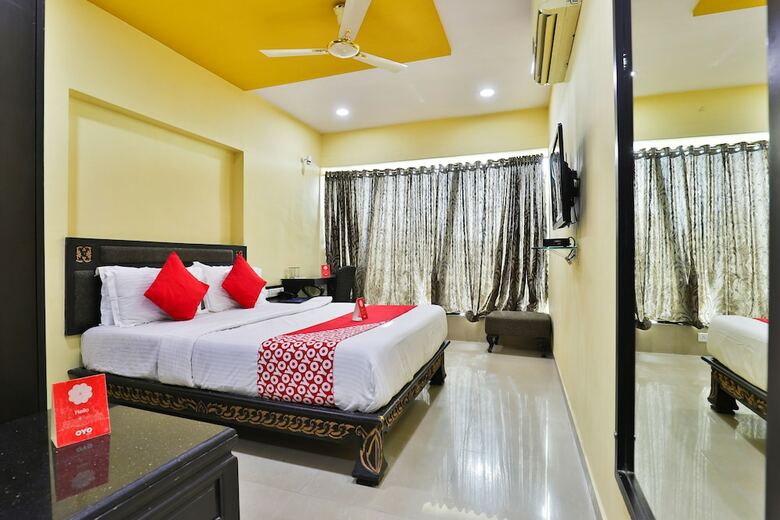 Oyo 14549 Hotel Lotus Residency