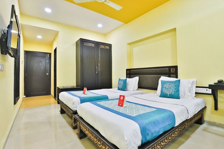 Oyo 14549 Hotel Lotus Residency