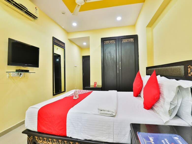 Oyo 14549 Hotel Lotus Residency