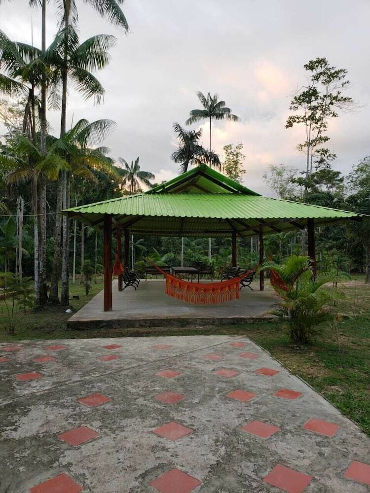 Hotel Pulmon Del Mundo