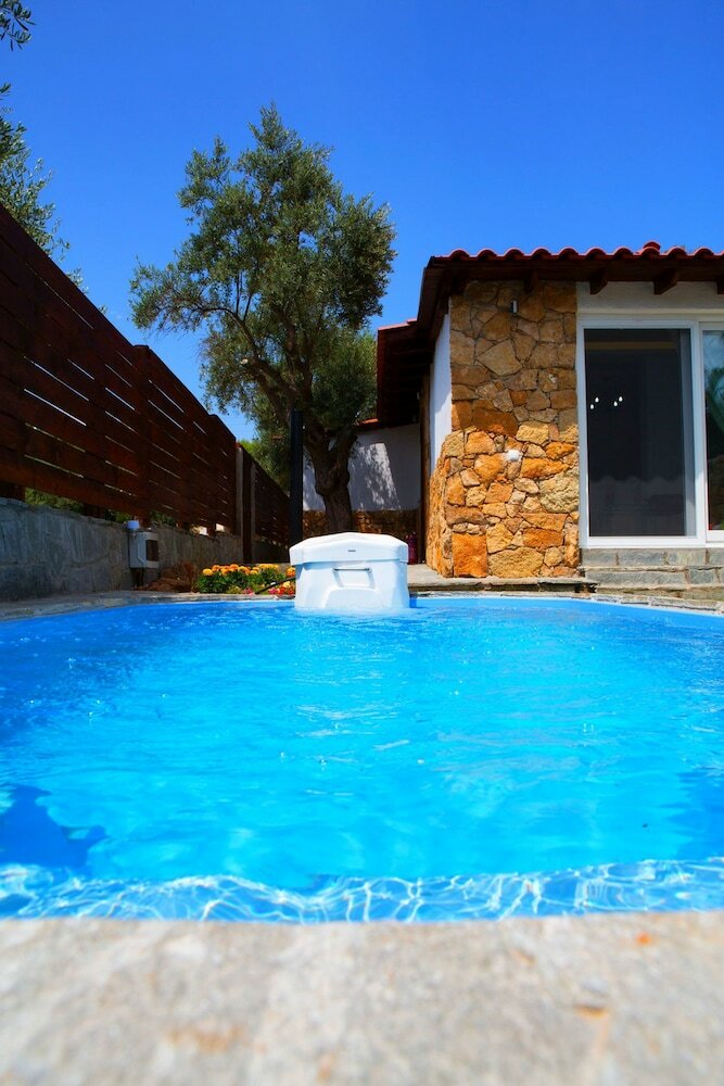 Salonikiou Beach Luxury Residences